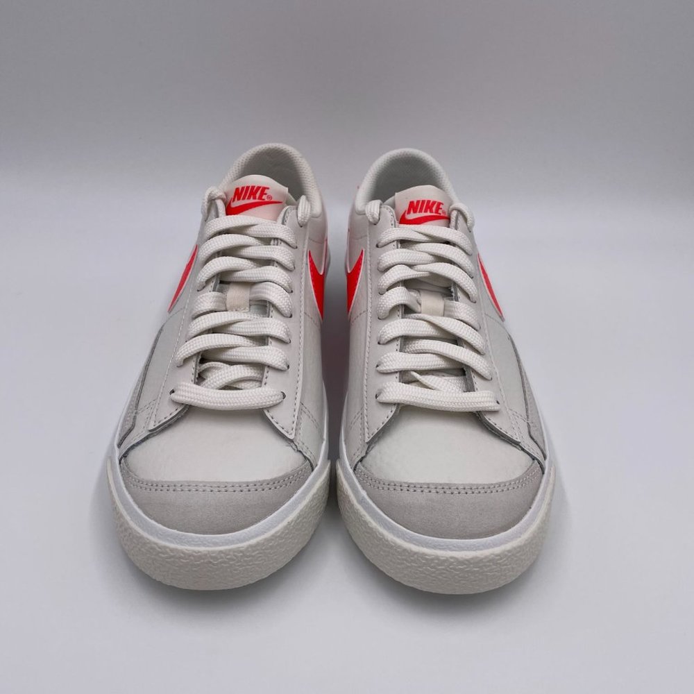 Nike Blazer Low ' 77 White / Crimson Womens Shoes - Picture 3 of 8
